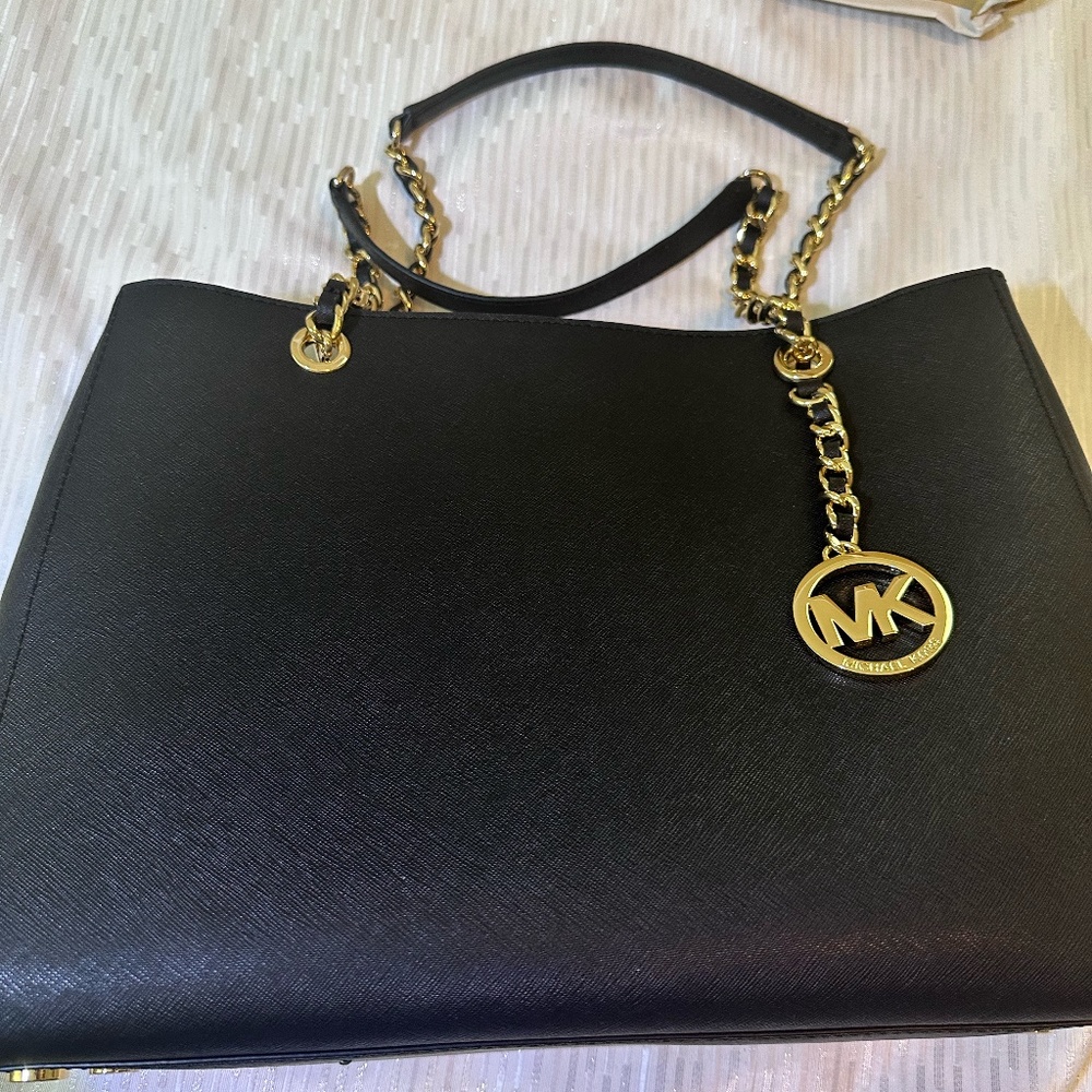 New MK Purse